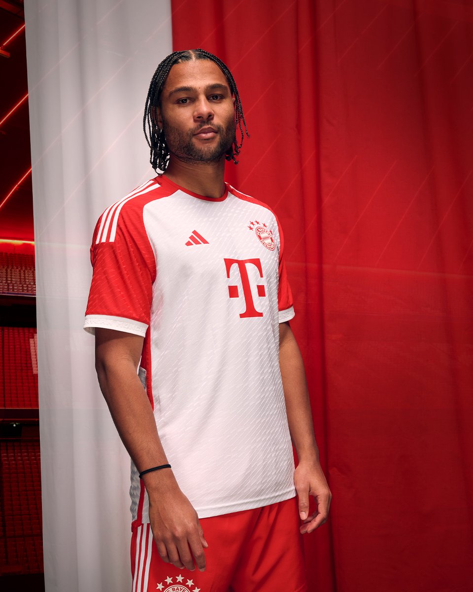 #Advertisement | Powered by our colours 🔴⚪ 👉 #FCBayern #MiaSanMia adidas Football