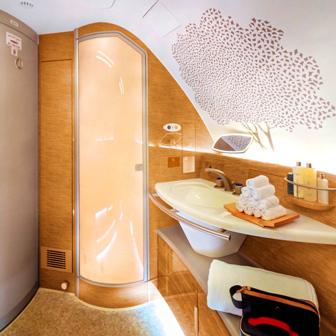 Today's forecast? Showers expected at 40,000 feet! Step into our iconic A380 Shower Spa, and soak up all the finer things in flight. 🥰