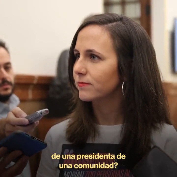 El problema es que en España siguen importando más las camisetas que las mordidas. Hay que echarlos.