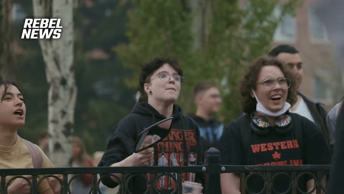 "You wanna f**cking call me ma'am?" A biological female counter-protester gets triggered over being "misgendered" at a pro-women protest. More at