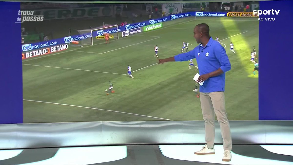 "Não houve a penalidade". PC Oliveira analisa pênalti marcado sobre Rony, do Palmeiras, no jogo contra o Fortaleza #TrocaDePasses