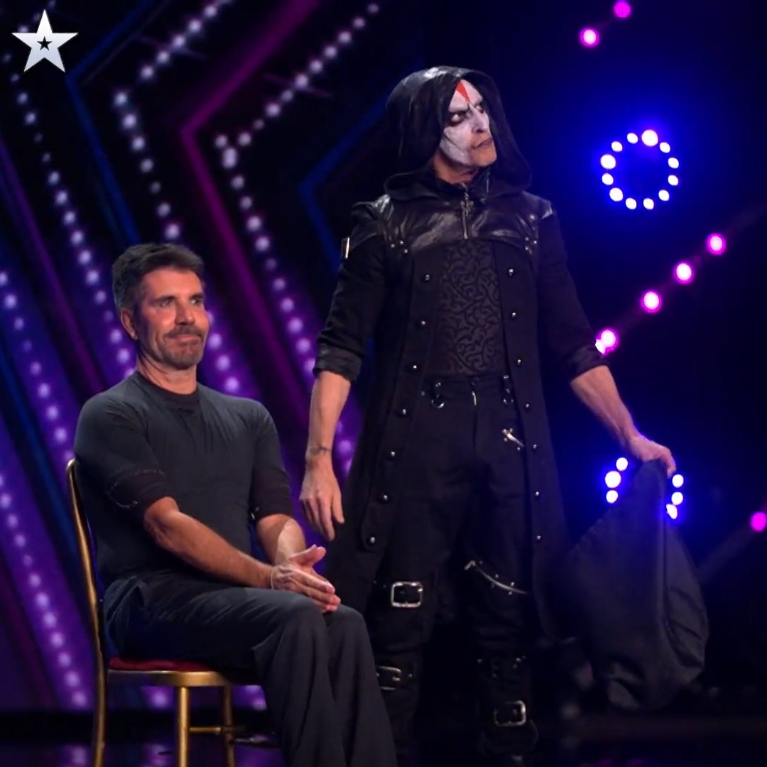 Ah, please be careful with our Simon! 😱 Miki Dark terrified us with his fiery #BGT Audition... Do not try this at home.