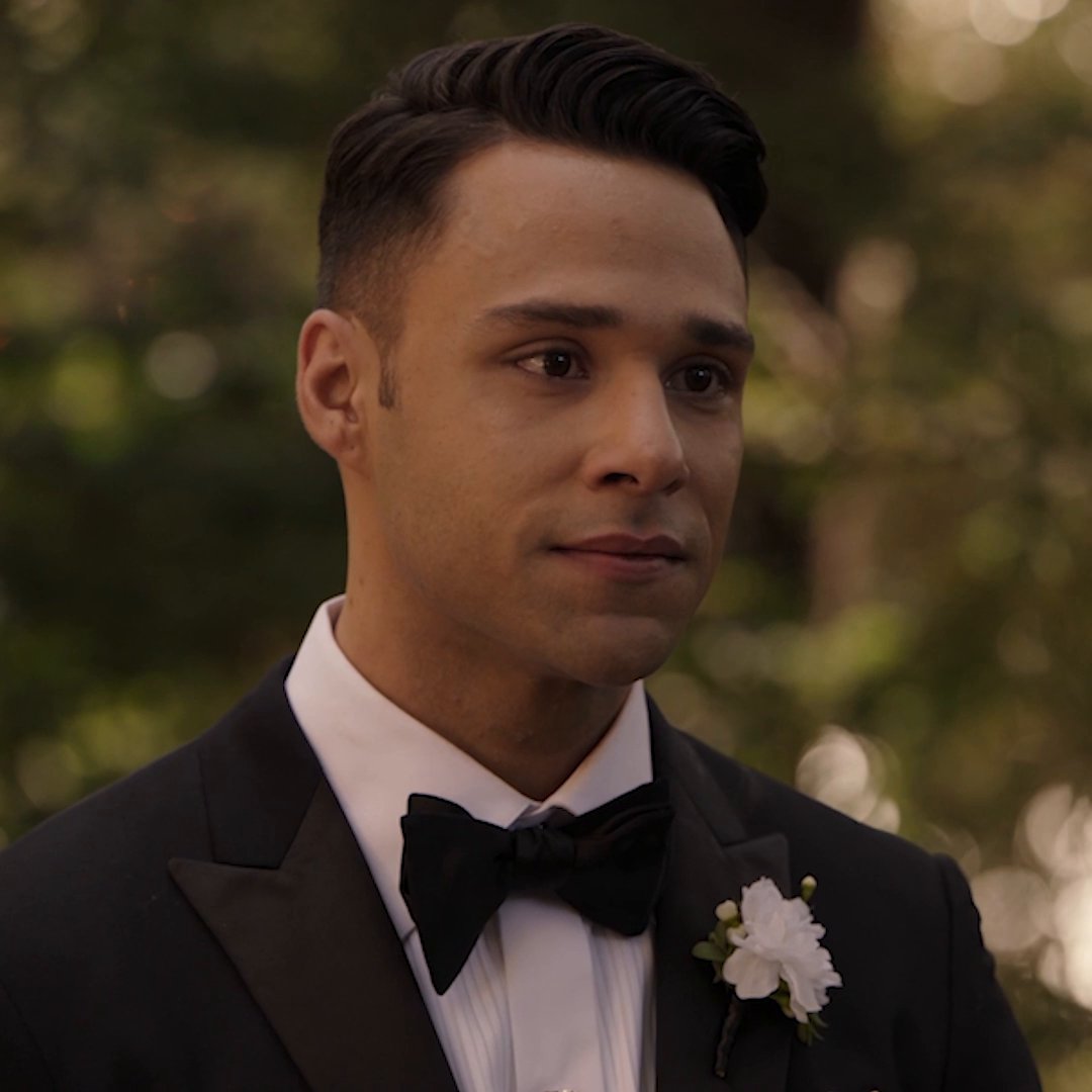 Tarlos vows!! 😭 #911LoneStar Watch the two-hour season finale now on Hulu.