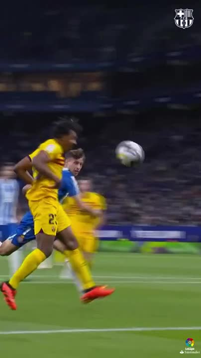 😎 O primeiro gol de Jules Kounde 🐍💙❤️ #LaLigaHighlights