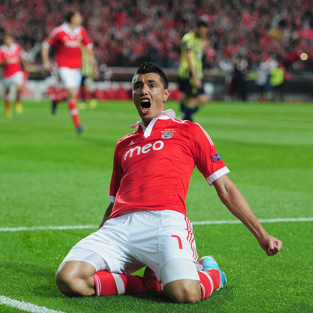 Óscar Cardozo completa hoje 40 anos.