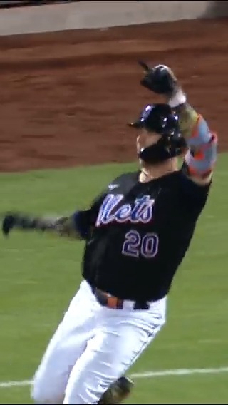 "NEVER SAY DIE WEEK FOR THE NEW YORK METS!" 2 epic comebacks in 3 days for the Mets. What a time.