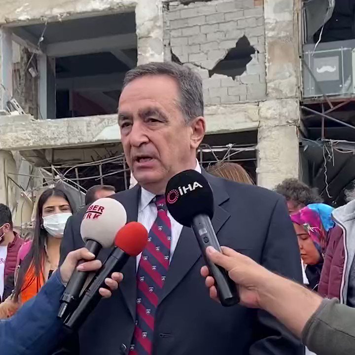 ANTAKYA ANTAKYALILARINDIR Üzülerek gördüm ki Antakya Suriyeliler tarafından İŞGAL EDİLMİŞ . Geçmişte de Fransızlar ve Suriyeliler işgal etmişlerdi. Taki ATATÜRK “ Hatay benim şahsi meselemdir “ diyene kadar. Baba memleketimde SURİYELİ İSTEMİYORUZ ! Oy da kullanamazlar !