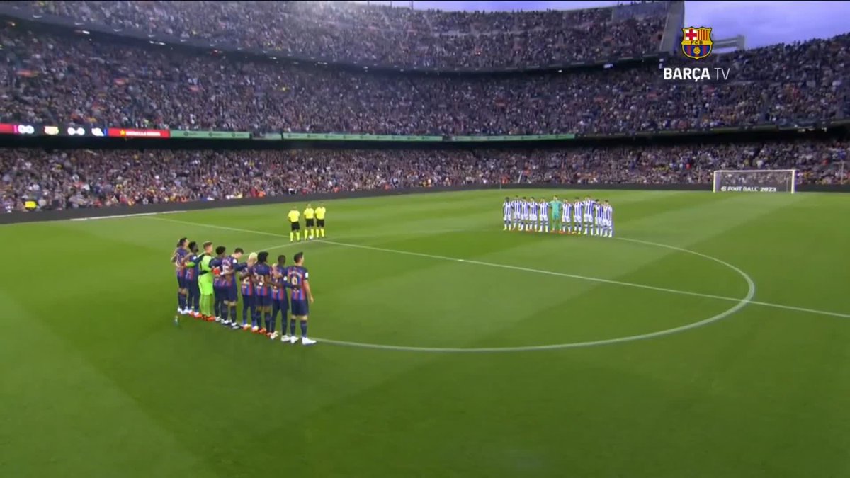 L’Spotify Camp Nou recorda amb un respectuós moment de silenci l’exjugador del FC Barcelona Ferran Olivella, l’exdirectiu de Club Jaume Amat, i l’expresident de la Reial Societat, Iñaki Alkiza, traspassats recentment 🕊