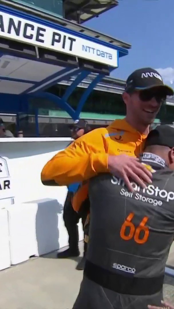 Buddies. Tony Kanaan gets congratulated by Alexander Rossi. #Indy500