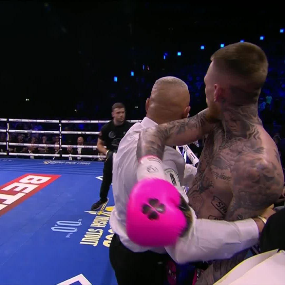 HUGE UPSET 🤯 Jose Felix SHOCKS Gary Cully to get a massive stoppage win #CullyFelix