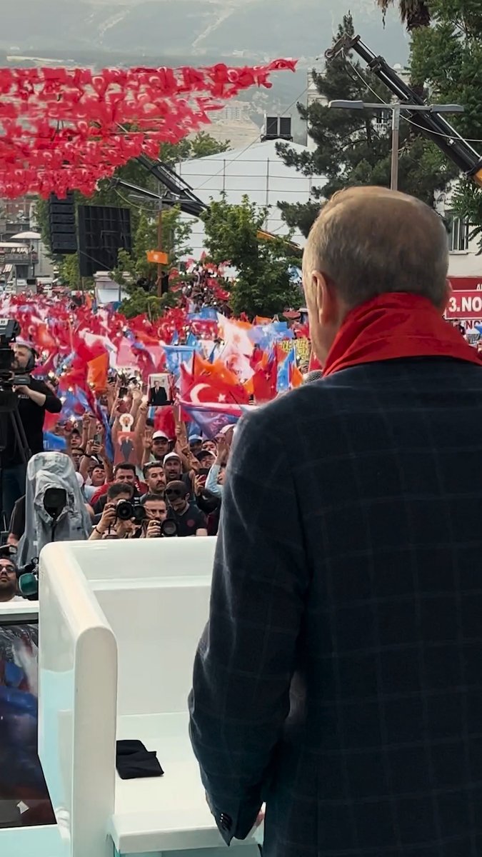 Biz Kahramanmaraş’ın Edelerini hiç yalnız bırakmadık. Onlar da bu yolda hep bizimle yürüdü… Dönmem geri senin yolundan… 🇹🇷