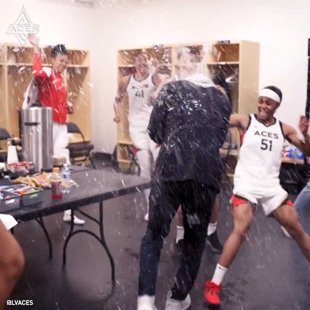 Coach Tyler with the W!!! 🤗☔️ (No Syds were harmed in the making of this video 😂😅) Tyler Marsh // #ALLINLV