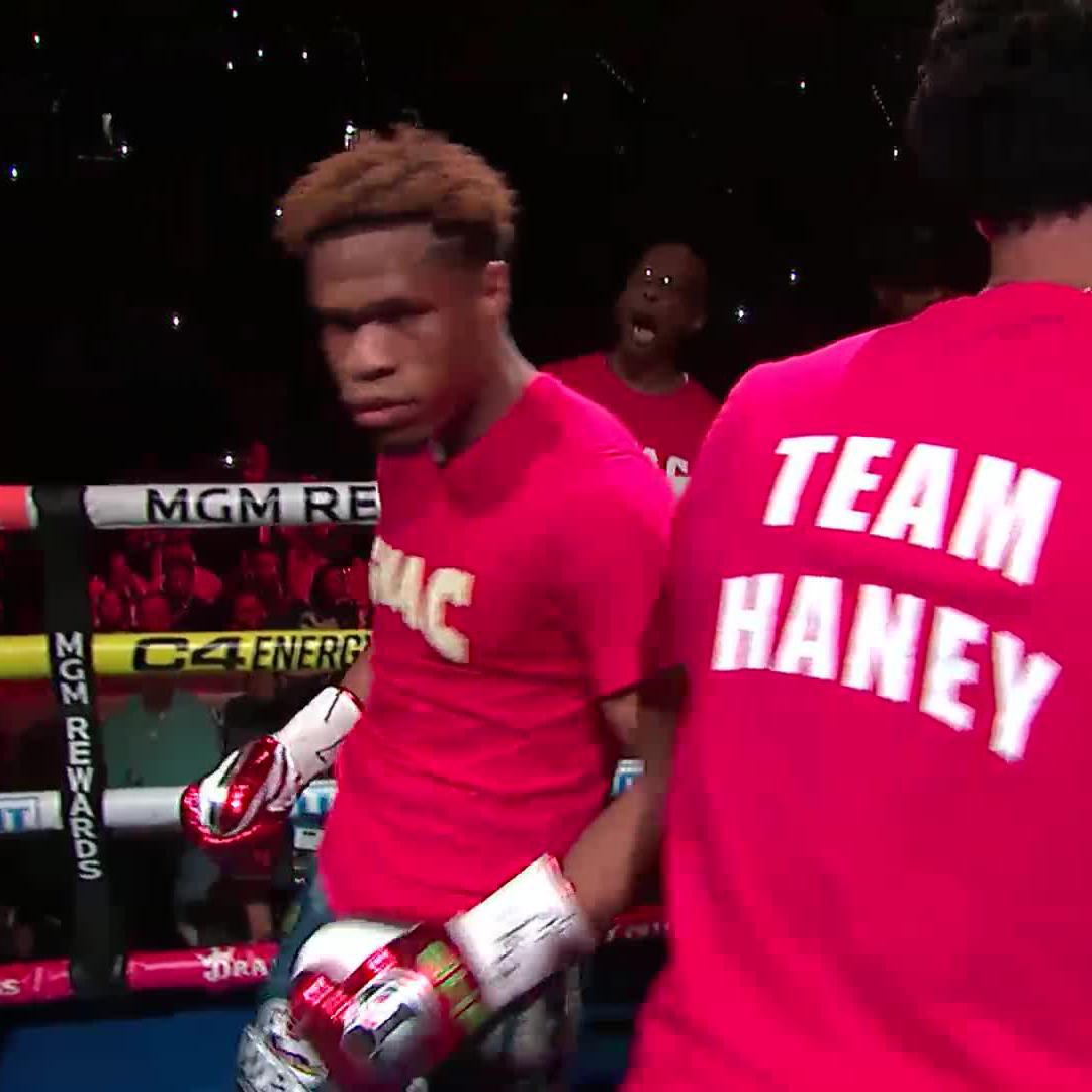 REWEET if you're taking @RealDevinHaney 👑 #HaneyLoma |