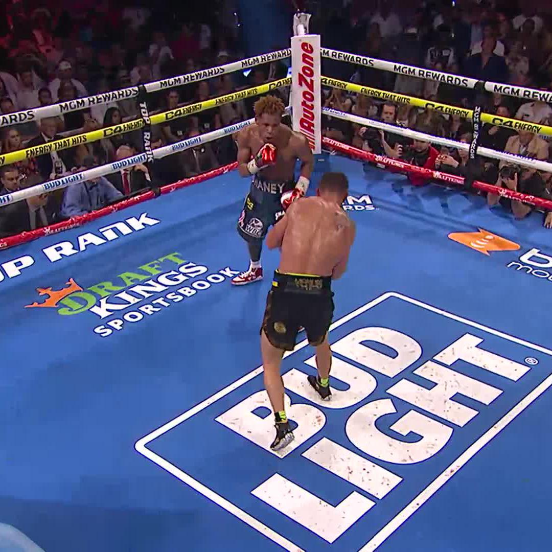 FINAL TEN SECONDS. WHAT A FIGHT. #HaneyLoma