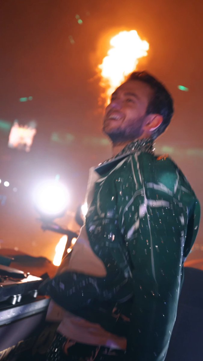 ALL the feels are radiating strong thanks to Zedd.🫶⚡️ #EDCLV22023 #kineticFIELD