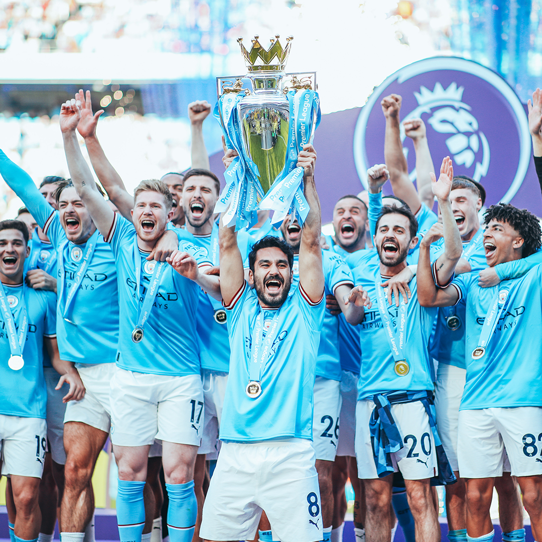And your Premier League champions... Manchester City! 🥇