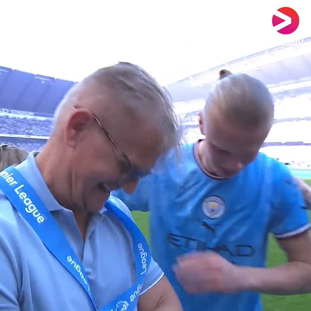 Gratulerer, Alfie og Erling Haaland 👏🏼 Hør hva de sa til Jan Aage Fjørtoft 🇳🇴 i seiersrusen på Etihad.