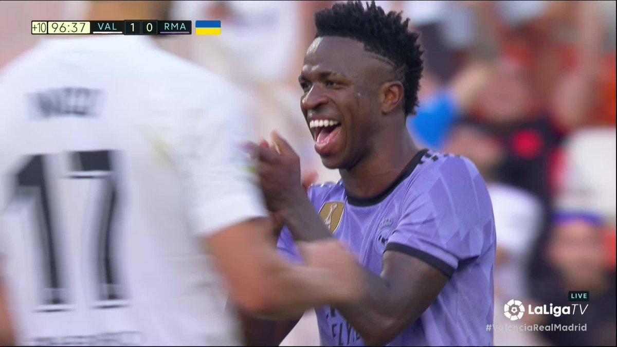 This whole situation is ludicrous. Vinicius Jr was the subject of racial abuse, he’s then been put in a chokehold, VAR have told the referee to look at it, the footage shown to the ref didn’t show the choke and Vinicius Jr has been sent off.