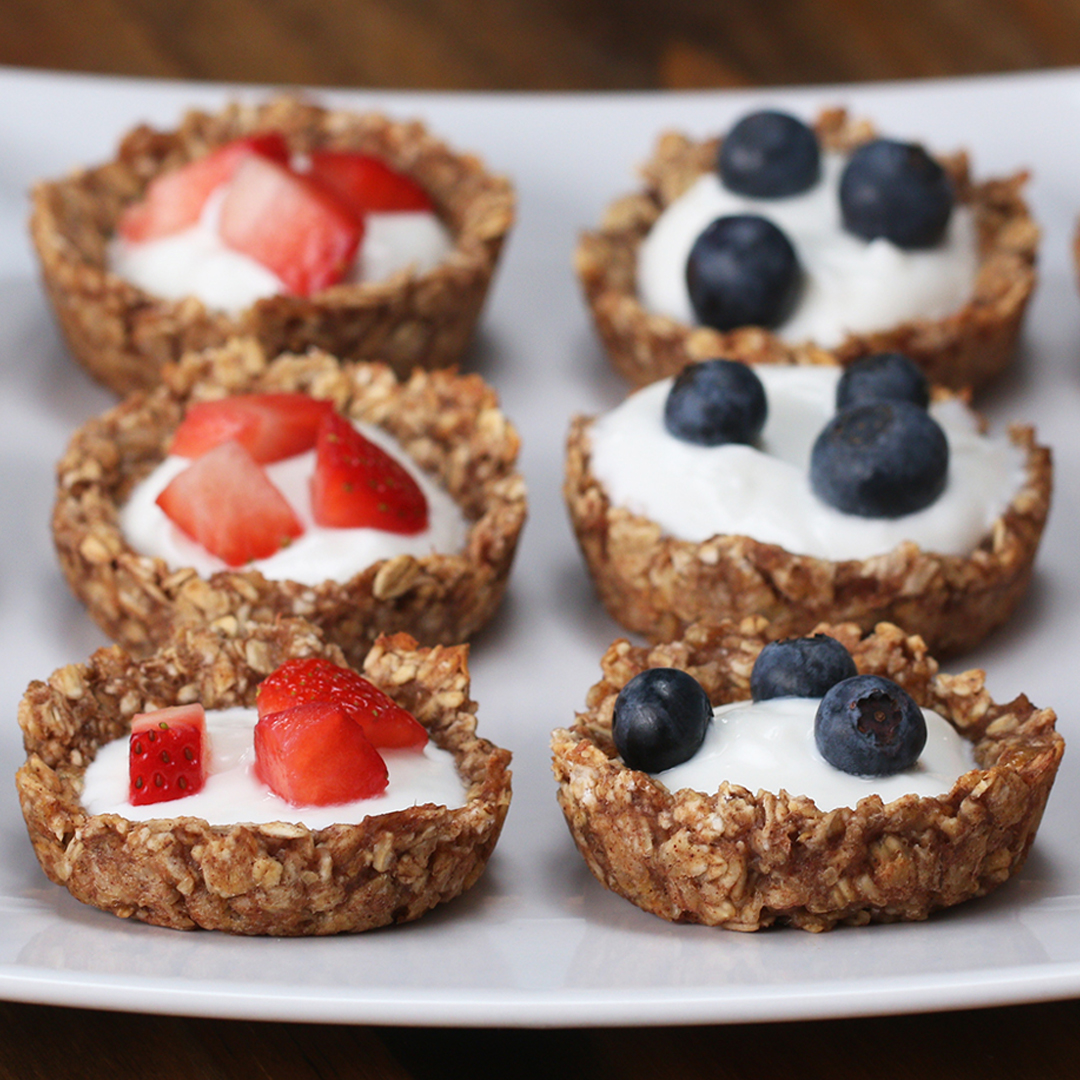 【オートミールで簡単！】ひとくちヨーグルトタルト🍓🫐 / Granola Yogurt Mini Tarts #tastyjapan