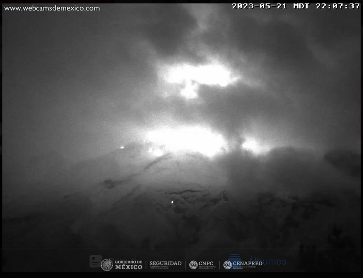 ⚠️ Actualización de las condiciones en el volcán #Popocatépetl. El #Cenapred informa que #AlMomento el episodio de tremor registrado durante las últimas horas continúa. 👉 Debido a las condiciones meteorológicas, no se tiene visibilidad hacia el volcán.
