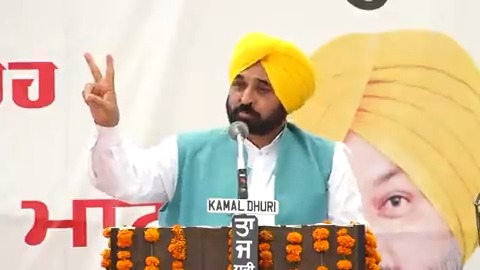 ਹੈਰਾਨੀ ਹੁੰਦੀ ਹੈ ਪੰਜਾਬ ਦੀ ਟੀਮ ‘ਚ ਖੇਡ ਰਹੇ ਖਿਡਾਰੀ ਤੋਂ ਚੰਨੀ ਦੇ ਭਾਣਜੇ ਨੇ ਨੌਕਰੀ ਲਈ ₹2Cr. ਮੰਗੇ…ਇਹ ਹਾਲ ਸੀ ਪੁਰਾਣੇ ਮੁੱਖ ਮੰਤਰੀਆਂ ਦਾ…ਗਰੀਬ ਪਰਿਵਾਰਾਂ ਦੇ ਖਿਡਾਰੀਆਂ ਨੂੰ ਵੀ ਨਹੀਂ ਬਖ਼ਸ਼ਿਆ…ਕਰੋੜਾਂ ਰੁਪਏ ਪਰਿਵਾਰਾਂ ਤੋਂ ਲੁੱਟੇ ਗਏ…