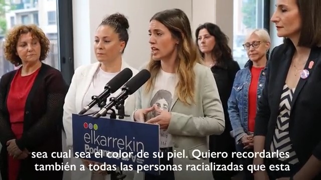 Los cánticos racistas contra #ViniciusJr no se pueden banalizar ni normalizar. Basta de racismo en el deporte y en nuestra sociedad. Si sufres una agresión racista puedes llamar al 021 📱👇