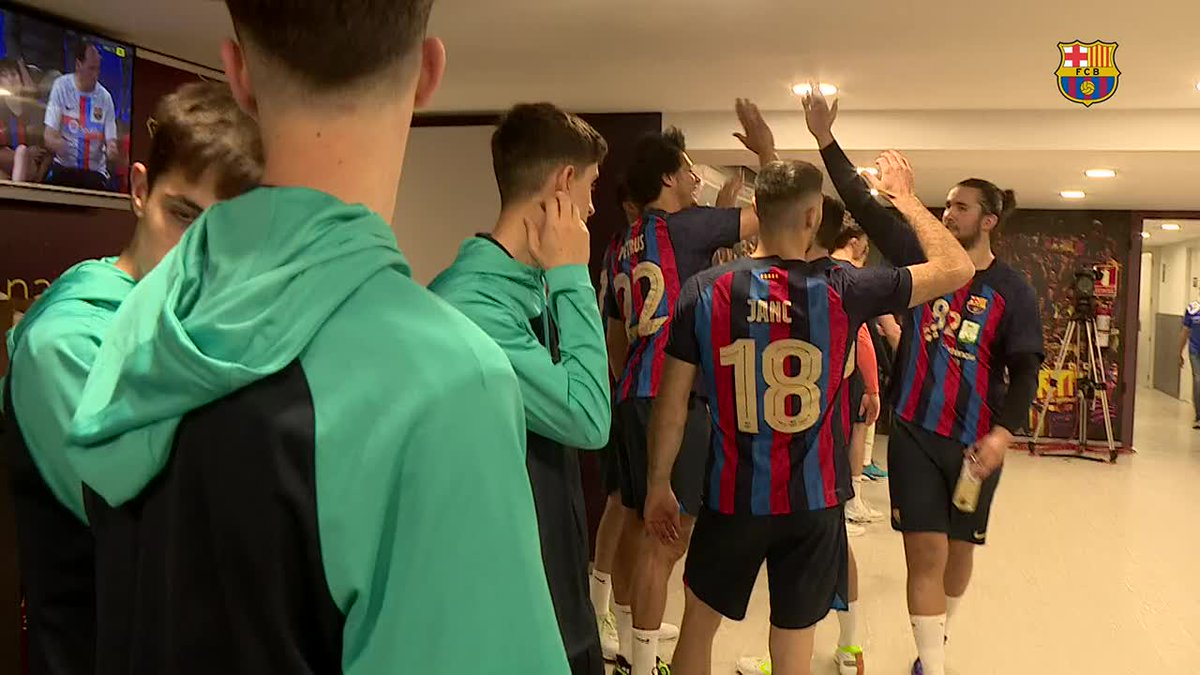 Un dia per recordar Quatre jugadors del Cadet B van viure des de dins el partit del primer equip 🔵🔴#ForçaBarça
