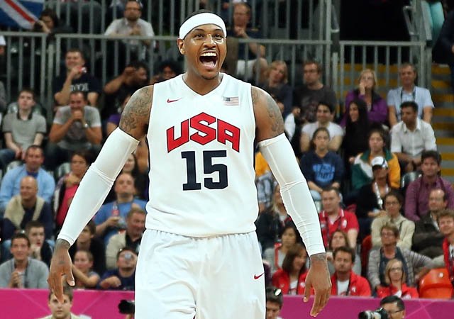 🔥 2 août 2012, le jour de l’exceptionnel coup de chaud de Carmelo Anthony. En seulement 14 minutes, il inscrit… 37 POINTS (‼️) contre le Nigeria. 13/16 au shoot, dont 10/12 à 3-pts, en sortie de banc, pour aider Team USA à gagner de… 83 POINTS. 🤯