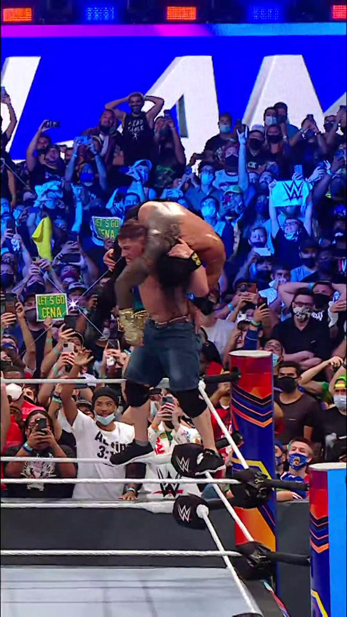 .Roman Reigns is the king of kicking out at 2.99999 😱 Paul Heyman