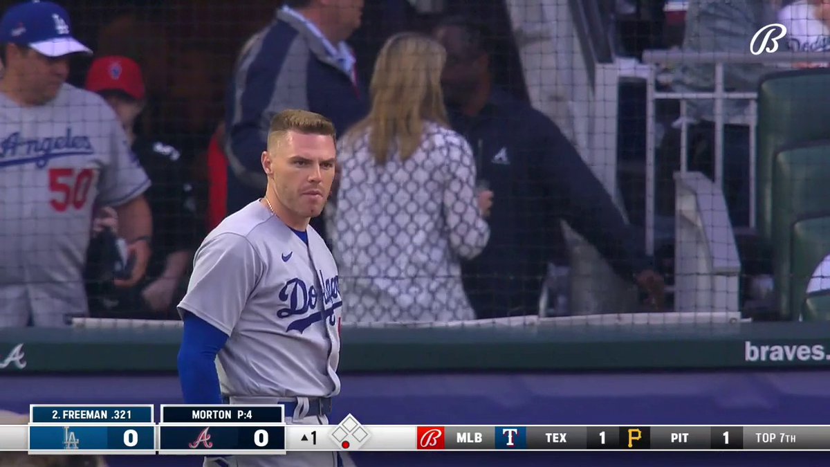 Loud ovation for Freddie Freeman in Atlanta.