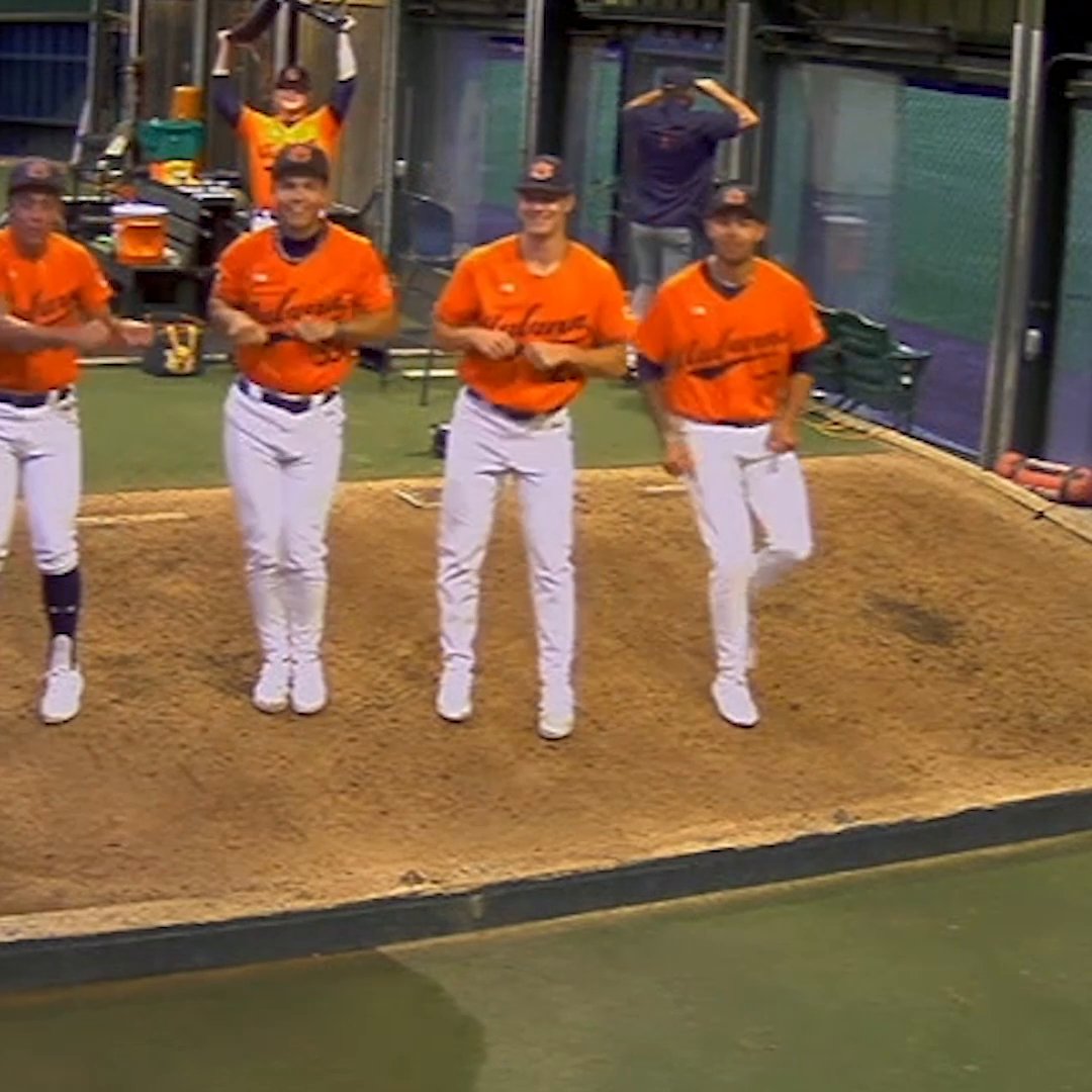 Come for the home run, stay for the Auburn Baseball bullpen dance 😂