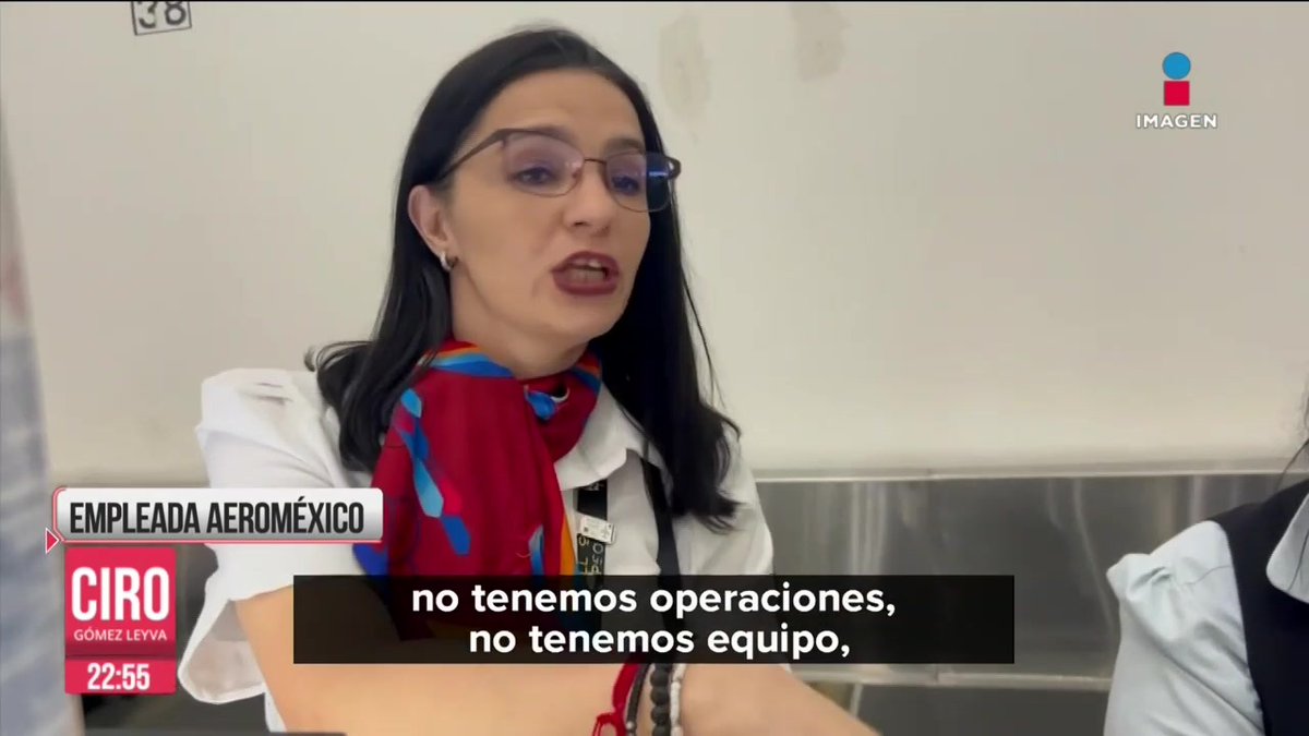 Este usuario de #Aeroméxico tenía que volar de la #CDMX a #Shanghái, pero los retrasos por el #Popocatépetl provocaron que perdiera su vuelo de escala. Después de varias filas, la aerolínea le dijo que la actividad del volcán no es su responsabilidad y no hay compensaciones.