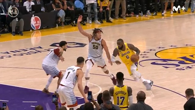 ¡La defensa gana partidos! Los Lakers tuvieron la última posesión para empatar/ganar el partido. #TiempoDePlayoffs