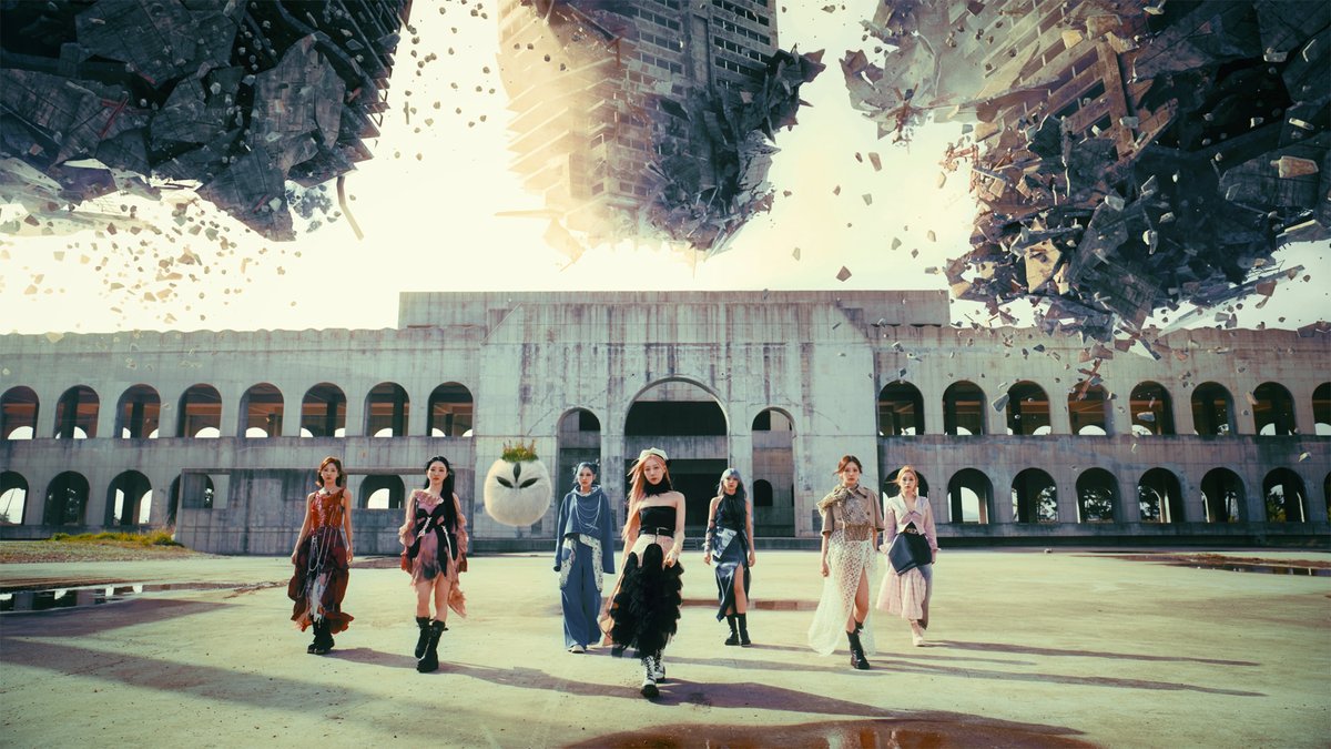Dreamcatcher(드림캐쳐) 'BONVOYAGE' MV Teaser 2023. 05. 24 PM 18:00 (KST) 🔗 #드림캐쳐 #Dreamcatcher #8th_Mini_Album #Apocalypse #From_us #BONVOYAGE #드캐_BONVOYAGE_봐야지