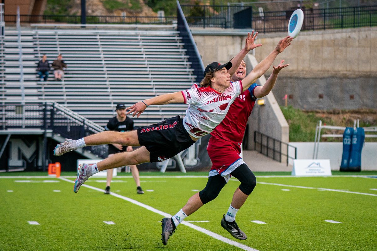 Lukas Ambrose with one of the best blocks you will ever see‼️ #SCTop10 | #AUDL2023 | Los Angeles Aviators