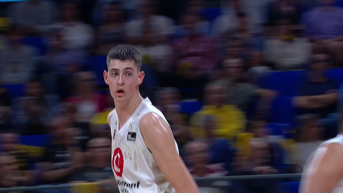 🍽️ Esta delicatessen de pase de Aday Mara no la podéis encontrar ni en los mejores restaurantes. 📺 Movistar Plus+ #LigaEndesa #ListosParaRomperla