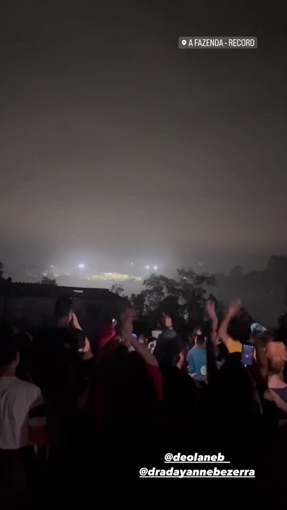 🚨AGORA: Gil do Vigor chegou em Itapecerica da Serra para retirar sua irmã Janielly de dentro do reality #AGrandeConquista.