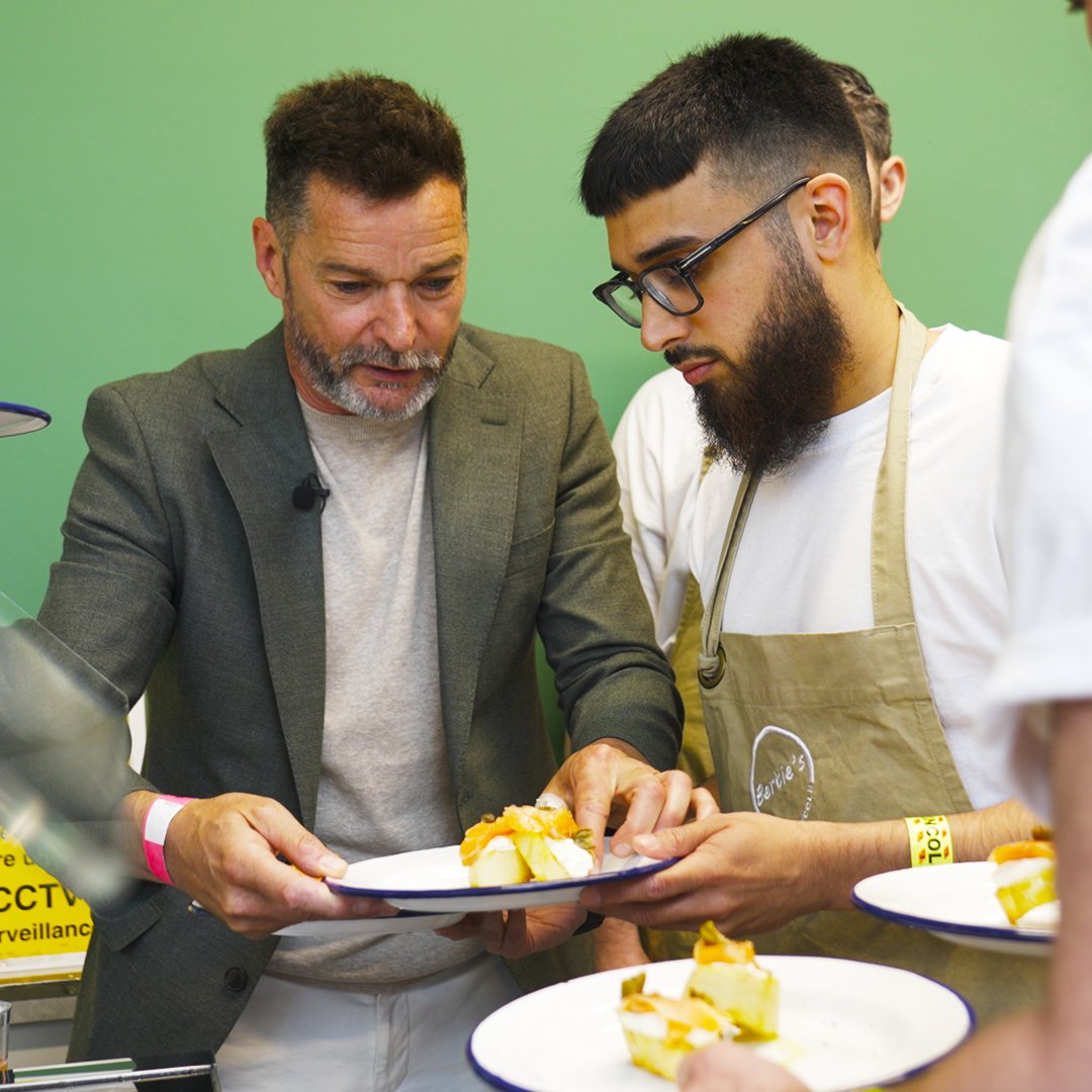 Michelin star service... Behind bars. See what happened when Fred Sirieix opened a new The Right Course and PeoplePlus restaurant in HMP LINCOLN ⬇️