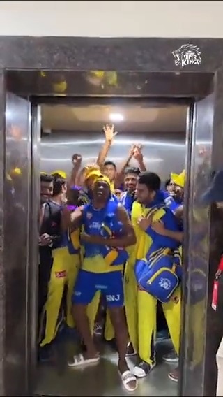 DJ elevating the party! 🥳🕺 #WhistlePodu #Yellove 🦁💛