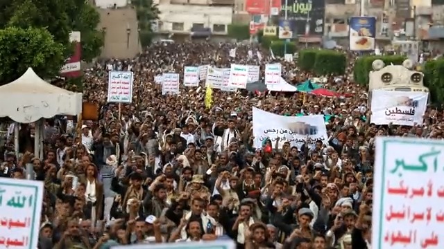 فوق السحاب شعارنا عالي كل للعدى تفهم عناوينه وشعارنا بانت مضامينه بعد العلم والمنهج الغالي ابن النبي نمضي على دينه والله يثبتنا على دينه في كفي الشباب والآلي في ساعة الغزوات غازينه #المقاطعة_سلاح_مؤثر #الشعار_سلاح_وموقف
