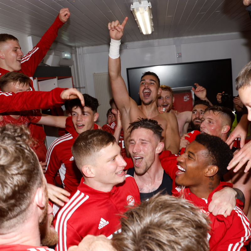 See you in Europe Dandies. COYR! ❤️ #StandFree