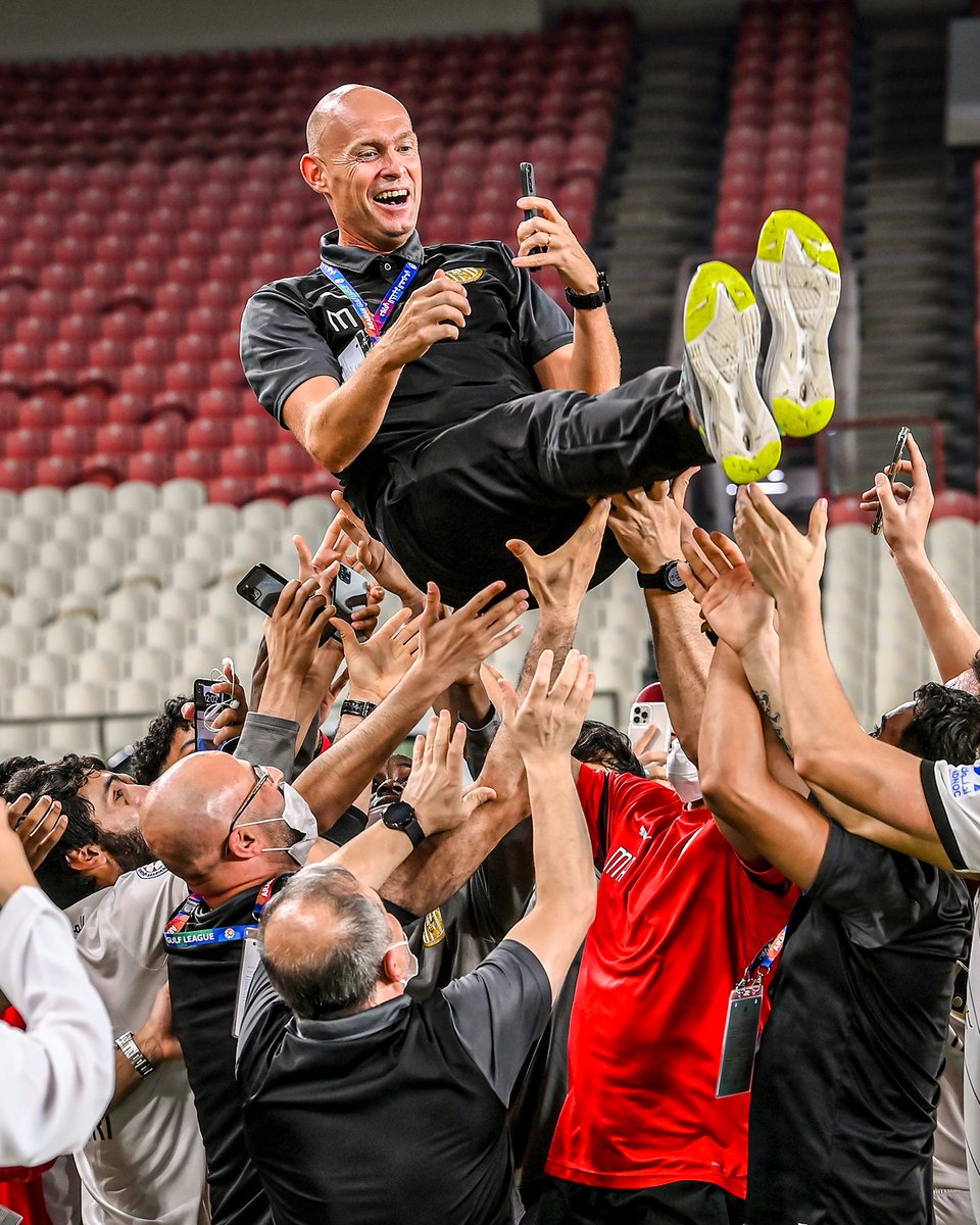 كانت رحلة لا تُنسى 🙏 🏆 #دوري_أدنوك_للمحترفين 🏆 #كأس_السوبر_الإماراتي شكرًا مارسيل كايزر 🤍 وجميع أعضاء الطاقم التدريبي 🖤 #نادي_الجزيرة