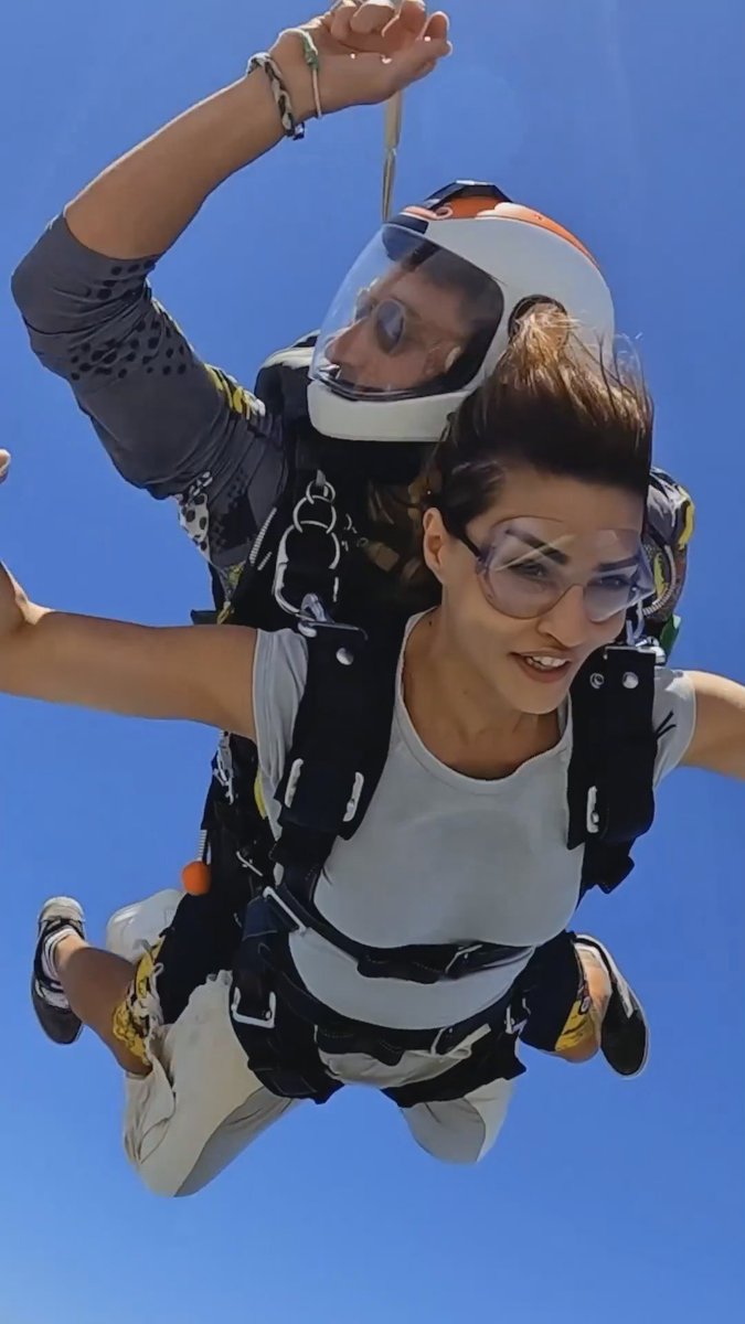Why walk when you can fly?! 🪂 Clearly the sky is not the limit for Kriti Sanon as she took a leap of faith with Skydive Dubai in April this year! Tag a daredevil that you think would enjoy this experience 👇 #VisitDubai