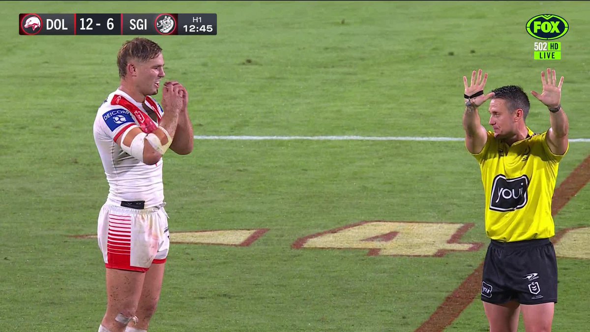 De Belin has been sent to the sin bin for this tackle❌ 📺 Watch #NRLDolphinsDragons on ch.502 or stream on Kayo: ✍️ BLOG 🔢 MATCH CENTRE