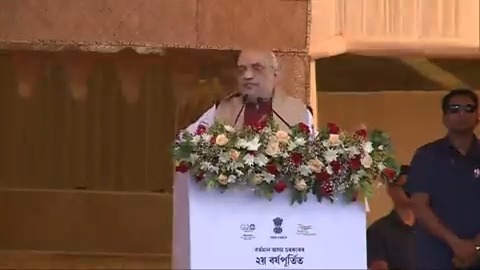 कांग्रेस ने अनेक राज्यों के विधानसभा भवनों का उद्घाटन बिना राज्यपाल को बुलाये किया और अब मोदी जी द्वारा नए संसद भवन के लोकार्पण का बहिष्कार कर ओछी राजनीति कर रही है। यह जनता के जनादेश का अपमान है।
