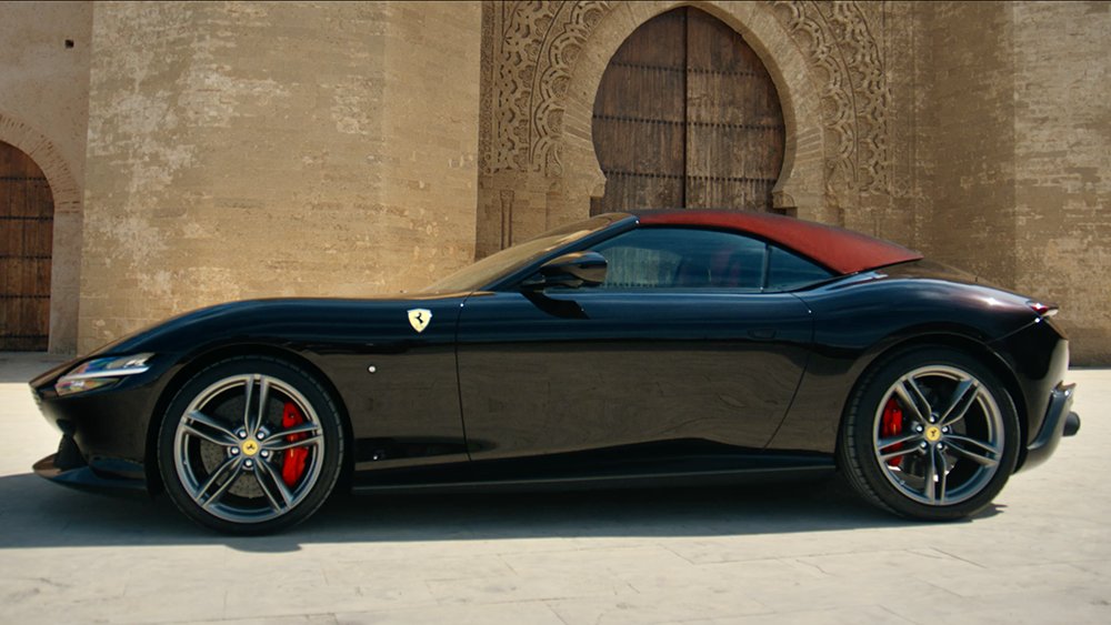 They say that opposites attract, and that it's not just the destination that matters: it’s the journey. Embrace the allure of the #FerrariRomaSpider as #LaNuovaDolceVita unfolds in Morocco. #Ferrari