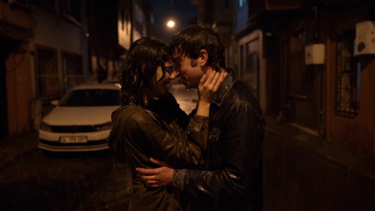 Son dans✨ #ZülMel #GelsinHayatBildiğiGibi ⛓ @showtv @bkmonline