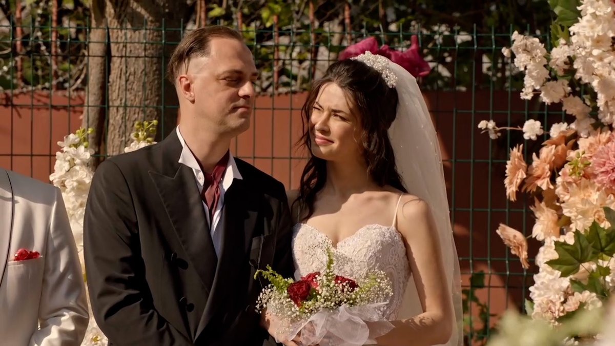 “Evet!”🤍 #GelsinHayatBildiğiGibi kaçıranlar ve yeniden izlemek isteyenler için final bölümüyle YouTube’da.👉🏻 ⛓ @showtv @bkmonline