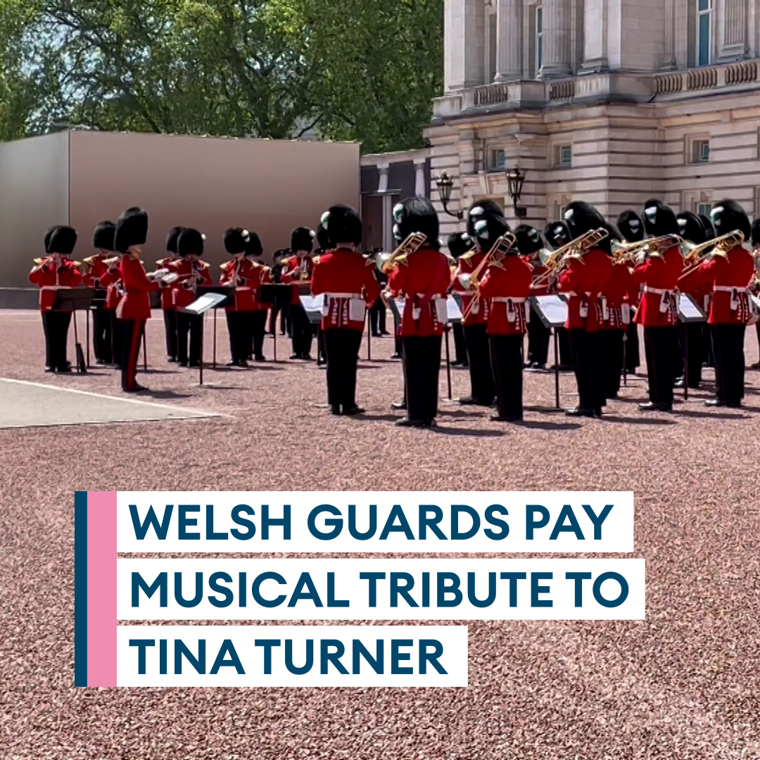 Simply the best!! 🎼 Watch as the Band of the Welsh Guards pay tribute to #TinaTurner with their version of ‘The Best’ during the #ChangingOfTheGuard 💂♂️ Get the latest military news 👉