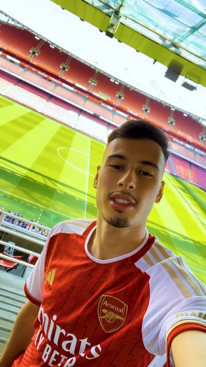 Give us one word to describe the new threads, Gooners 👇